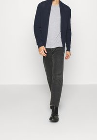 Pier One Gilet - mottled dark blue