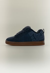 Επιλέχθηκε, dark navy