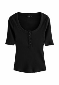 Sort, ribbet kortærmet top med bred bådformet hals og fem knaplukninger. Blød tekstur og tætsiddende design.