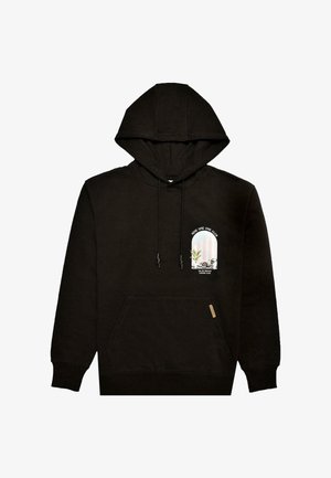 Must-haves: musta segu, millel on ees tasku, reguleeritav kapuuts ja graafiline print taimega ning triibulise taustaga rinnal.