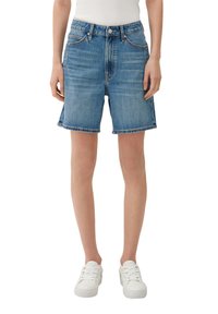 s.Oliver MIT WASCHUNG - Jeans Shorts - ozeanblau