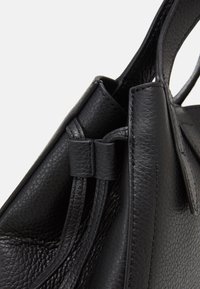 Furla NET MINI TOTE - Handtas - nero