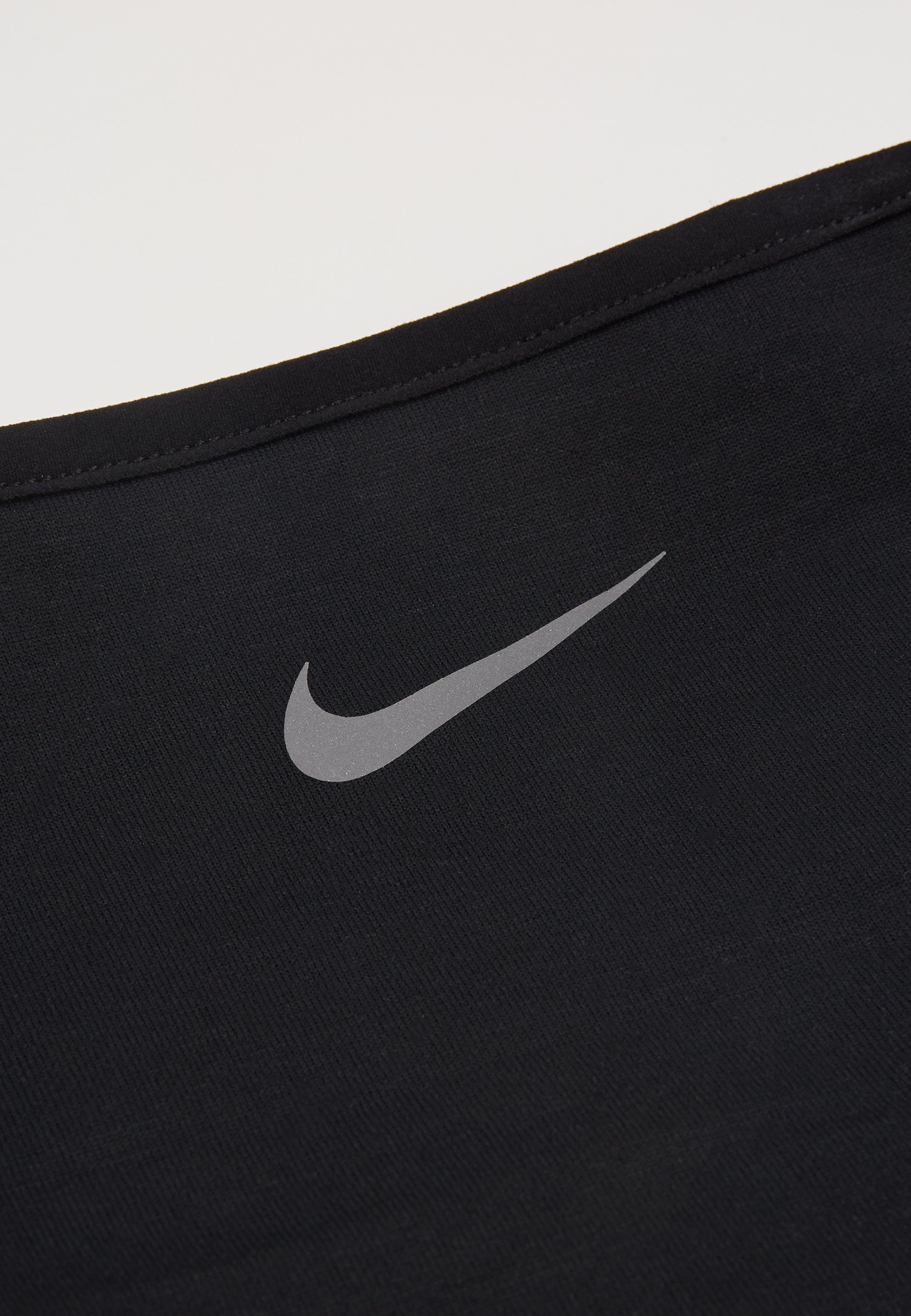 nike run therma sphere neck warmer 2.0