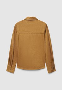 Braunes Wildleder-Langarmhemd mit Kragen, ausgestattet mit einem Rückenpasse und geknöpften Manschetten. Glatte Textur mit leicht glänzendem Finish.