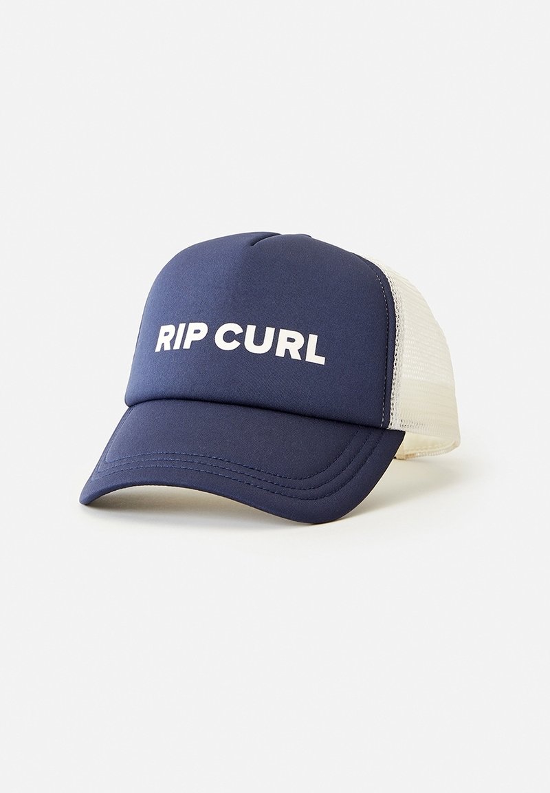 Casquette trucker en maille bleu marine et blanche avec une visière incurvée, arborant le logo "RIP CURL" imprimé en blanc sur le panneau avant.