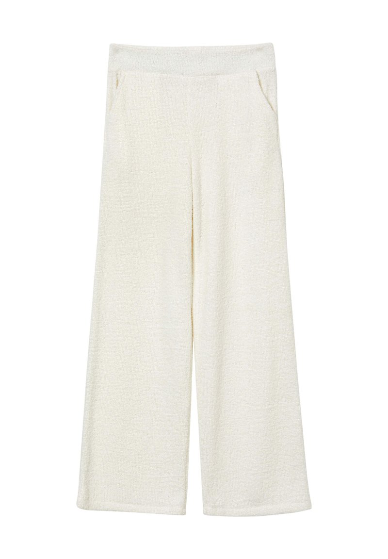 Pantalons larges en tissu texturé crème, avec une taille élastique et deux poches latérales. Matériel doux avec une apparence duveteuse.