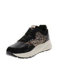 Czarne sneakersy z połączeniem zamszu i skóry, z akcentami w leopardzi wzór, błyszczącymi detalami i wyściełanym kołnierzem na masywnej podeszwie.