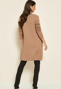 Friends Like These LONGLINE MOCK COLLAR COATIGAN.  - REGULAR FIT - Lühike jakk - camel