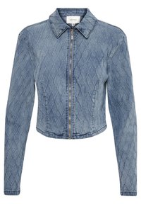 Giacca di denim blu trapuntata con colletto, zip frontale e maniche lunghe. Il design presenta un motivo a diamante su tutta la stoffa.