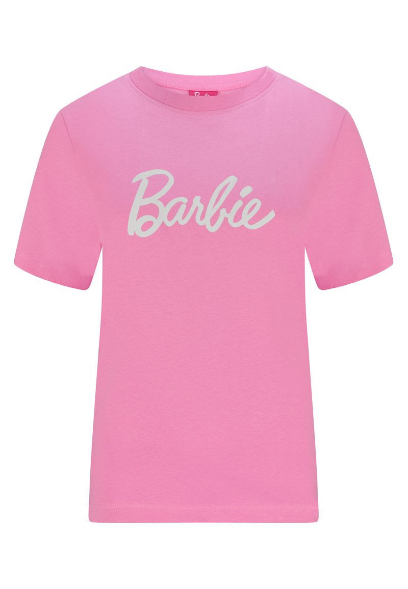 Camiseta de algodón rosa con mangas cortas, que presenta el texto "Barbie" en cursiva blanca en el frente. Cuello redondo clásico y diseño simple.