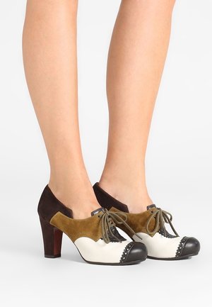 Zapatos de salón con cordones - olive