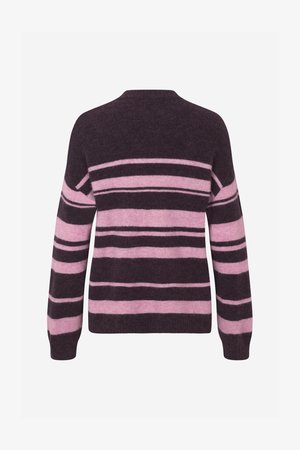 Temno vijoličen in roza pulover z dolgimi rokavi in črtami, puhast na otip, prikazan od zadaj.