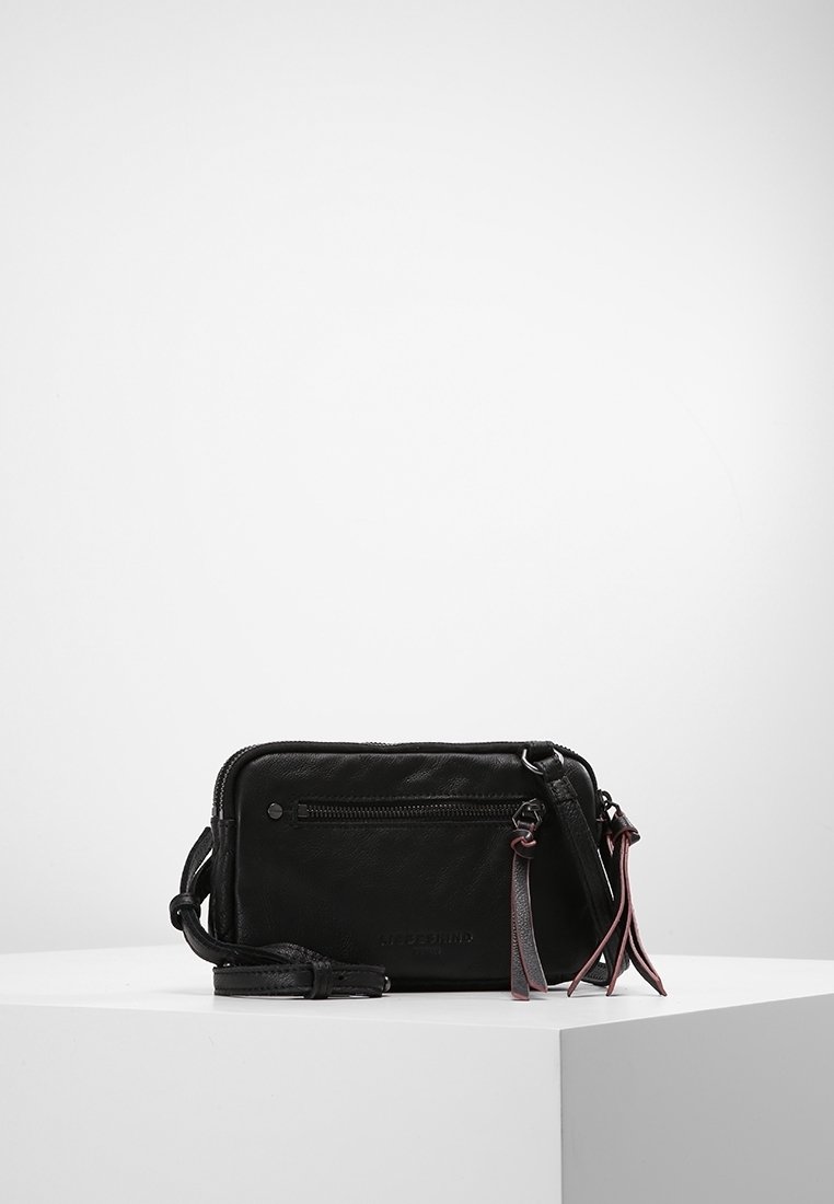 Liebeskind Berlin Axelremsväska - black
