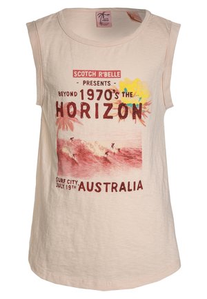 Beżowy bezrękawnik z czerwonymi napisami i grafiką przedstawiającą surferów, kwiaty oraz słowa, w tym "1970's The Horizon" i "Australia."