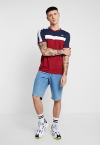 Fila ANASTAS TEE - T-shirt imprimé - red