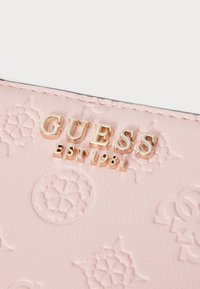 Guess ZARELA ZIP CARD CASE - Portafoglio - peony logo