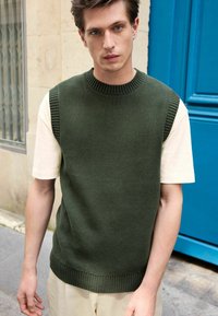 Next REGULAR FIT CREW NECK - Pulóver - green
