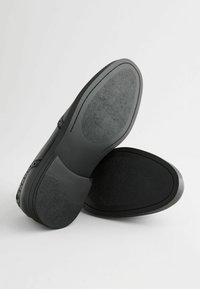 Next BROGUE - REGULAR FIT - Paeltega jalanõud - black
