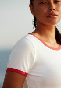 Next SLIM FIT SHORT SLEEVE CREW NECK  - Pamata T-krekls - red white