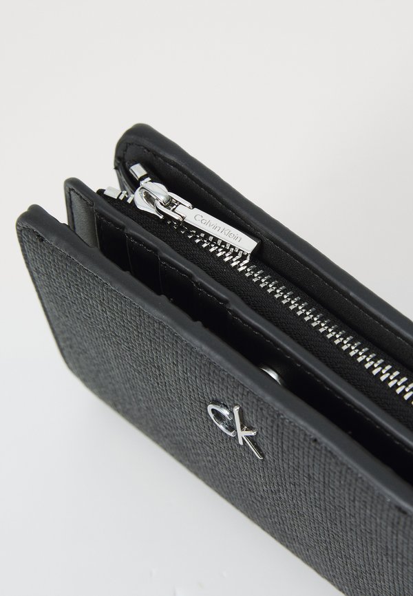 DAILY MEDIUM BIFOLD - Wallet2