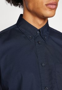 Esprit SOLID SHIRT SLIM FIT - Srajca - navy