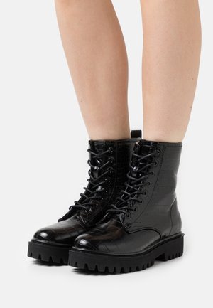 WINTER BOOT COMFORT - Kotníkové boty na platformě - black