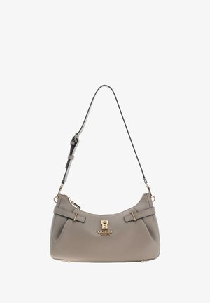 Borsa a spalla in pelle color talpa con tracolla regolabile e logo GUESS in tono dorato con chiusura frontale.