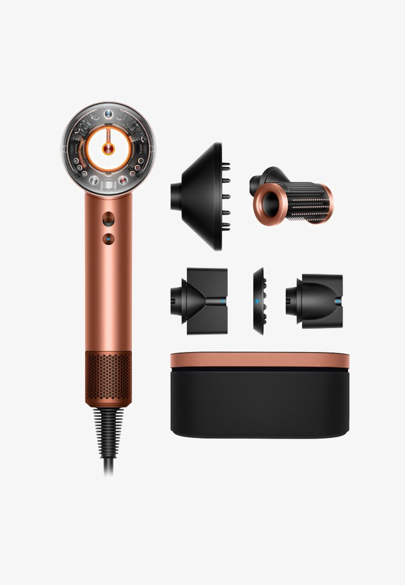 Asciugacapelli Dyson in rame e nero, con un design rotondo e diversi accessori: diffusore, concentratore per styling e custodia.