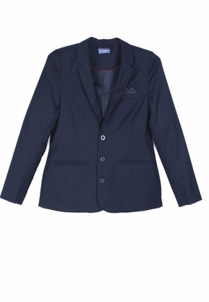 Marineblå, skræddersyet blazer med tre knapper, notch-revers, to forlommer og en brystlomme med matchende lommetørklæde.