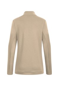 Pullover beige a maniche lunghe con colletto alla coreana, texture liscia e dettagli delle cuciture a contrasto lungo le maniche e il corpo.