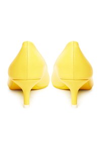Cesare Gaspari Bruidsschoenen - yellow