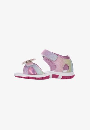 Sandali per bambini rosa e iridescenti con decorazioni floreali, cinturini in Velcro, pannelli laterali in rete e suola bianca con battistrada rosa.