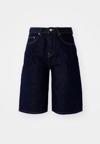 BAGGY - Jeansshorts - rinsed denim
