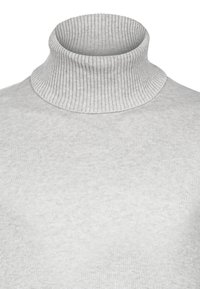 Hellgrauer Rollkragenpullover aus weichem Material, mit gerippten Details am Hals und Saum, und einer glatten, strukturierten Oberfläche.