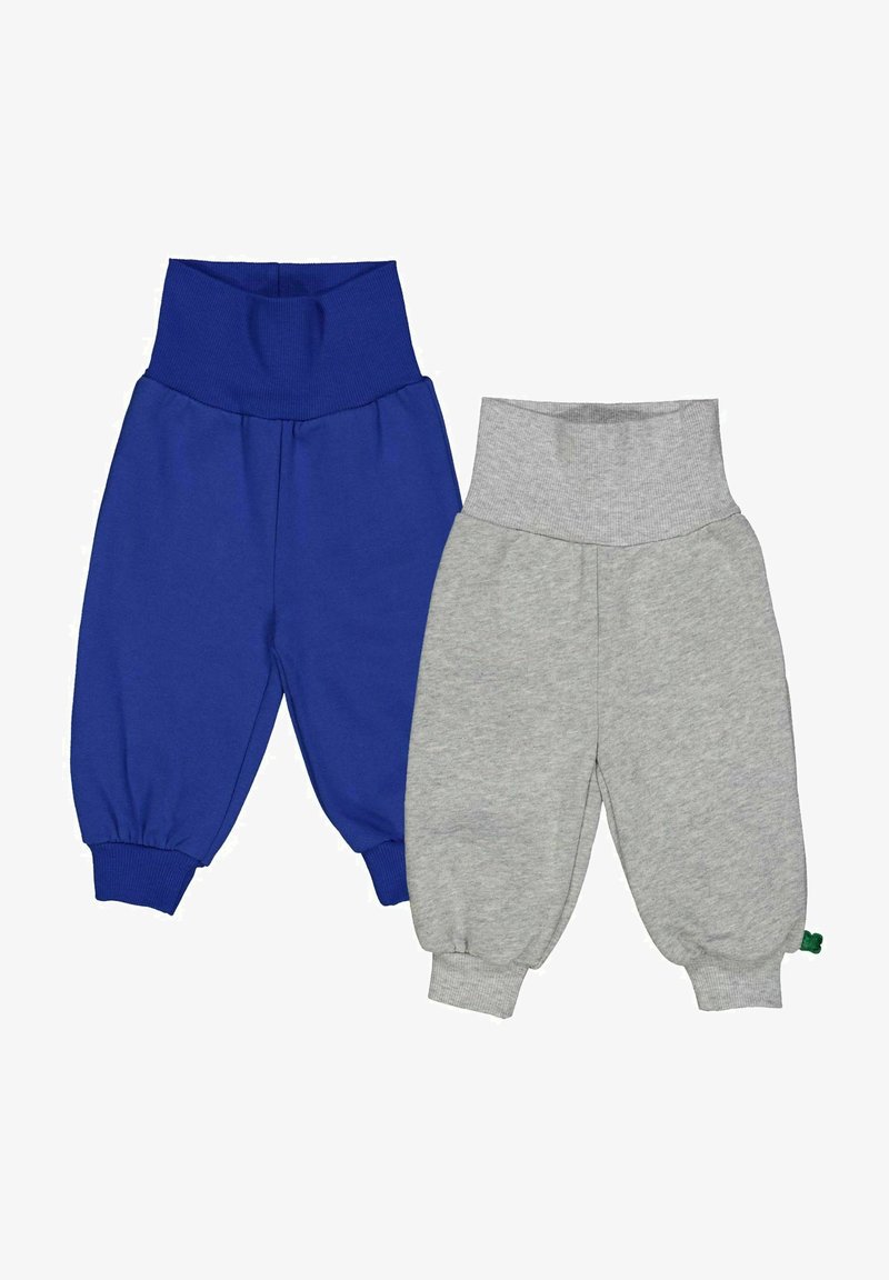 Deux paires de pantalons pour tout-petits : une en coton bleu vif avec une taille côtelée, et une en coton gris clair avec des poignets et une taille élastiques.