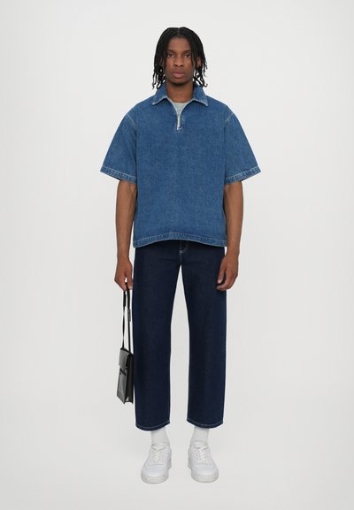 Sunnei SHORT SLEEVE UNISEX - Polotričko - light washed denim