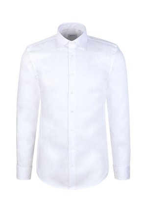 Camicia bianca a maniche lunghe con bottoni, colletto a punta e polsini con bottoni, mostrata su sfondo bianco.
