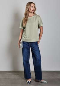Street One - GLITZERNDES  - T-Shirt basic - grün Thumbnail-Bild 1