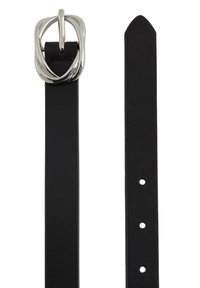 Črni usnjeni pas z ovalno srebrno sponko in gladko teksturo, z vnaprej preluknjanimi luknjicami za nastavljanje velikosti ter ostrim koncem.