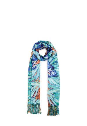 Sciarpa lunga con motivo floreale blu, verde e arancione, estremità a frange, disposta a loop su sfondo bianco.