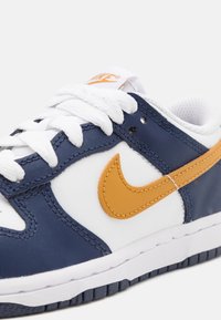 Nike Sportswear DUNK UNISEX biały
