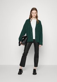 ARKET Casaco de malha - dark green