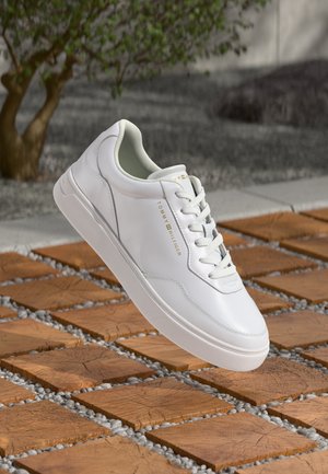 Tommy Hilfiger CASUAL CUPSOLE - Αθλητικά παπούτσια - white