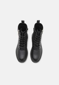 ONLY SHOES ONLBOLD - Gležnjače s platformom - black