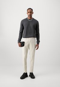 Hackett London Chino hlače - camel