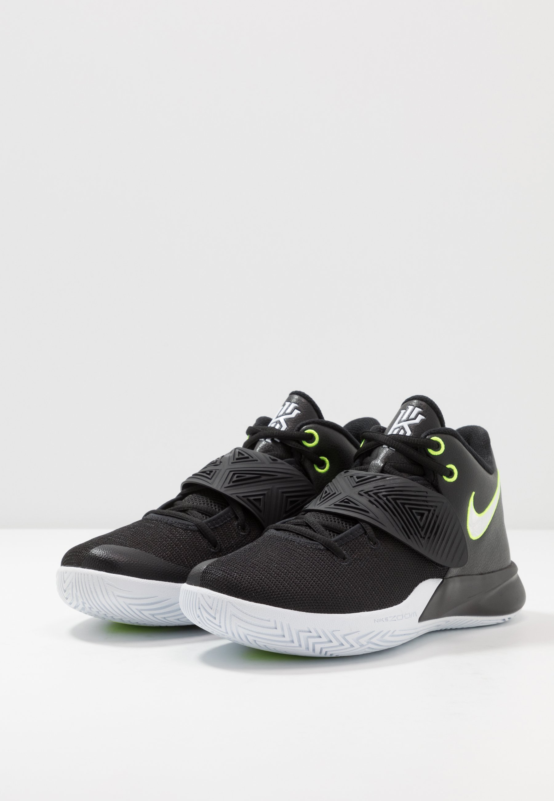 Nike Performance KYRIE FLYTRAP III Basketballsko black Nike Performance KYRIE FLYTRAP III Basketballsko black