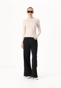 GAP Petite STRIDE SAVILLE - Wide leg - washed black