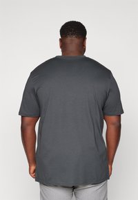 Jack & Jones JORVESTERBRO TEE CREW NECK - Nyomott mintás póló - forest river