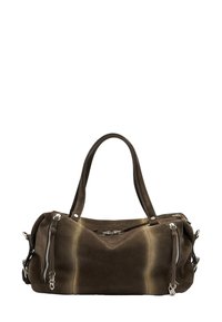Ciemnobrązowa torebka z zamszu z dwoma uchwytami, z pionowymi kieszeniami na zamek po obu stronach, z elementami w kolorze srebra.
