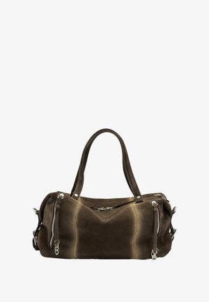 Ciemnobrązowa torebka z zamszu z dwoma uchwytami, z pionowymi kieszeniami na zamek po obu stronach, z elementami w kolorze srebra.